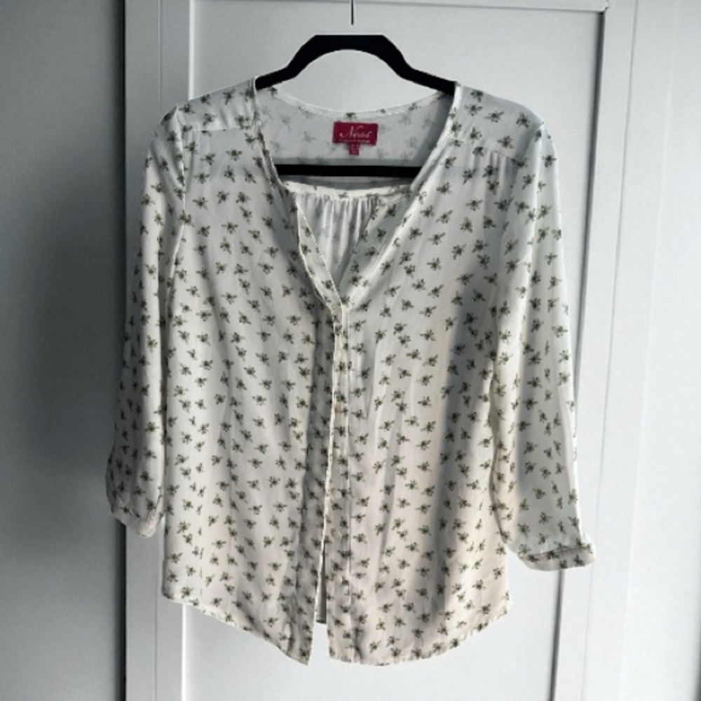 Ness White Bee's 🐝 Women's Blouse